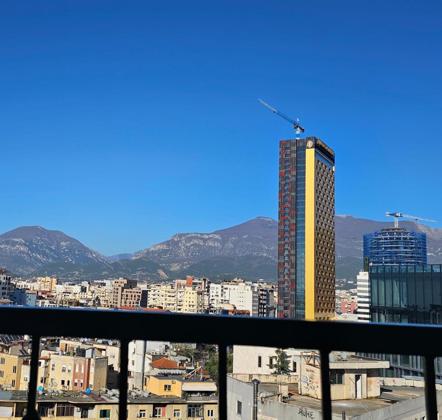 Sky Apartaments City Center تيرانا المظهر الخارجي الصورة