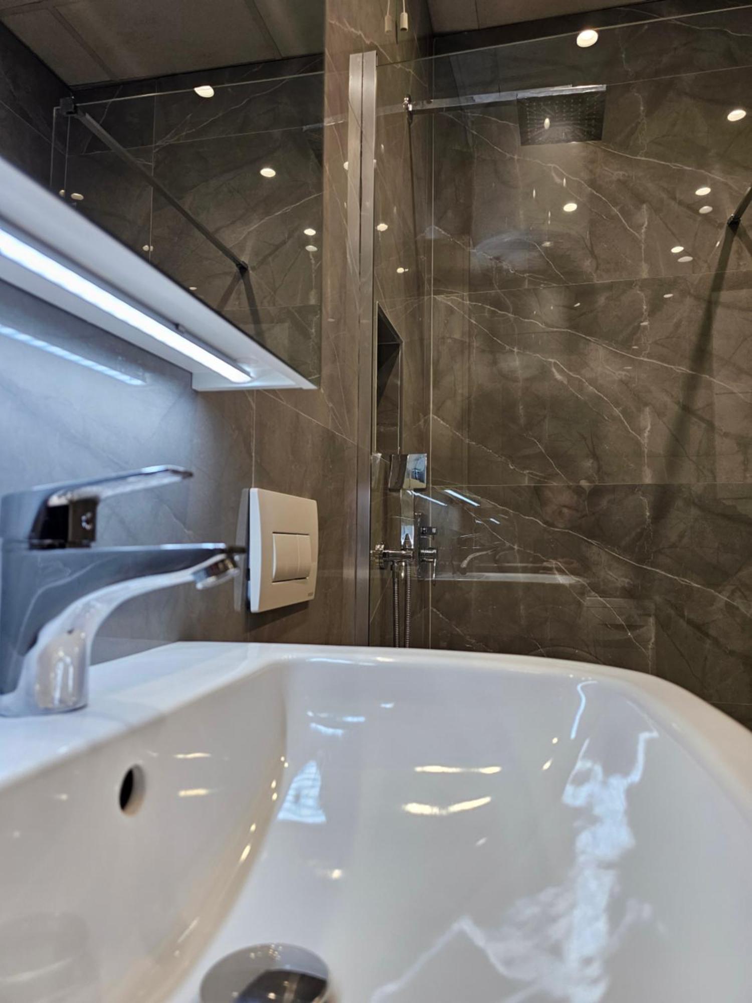 Sky Apartaments City Center تيرانا المظهر الخارجي الصورة